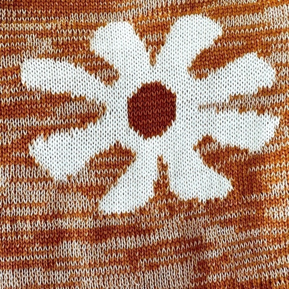 Ditzy Floral High Waisted Crochet Shorts - Picture 5 of 7